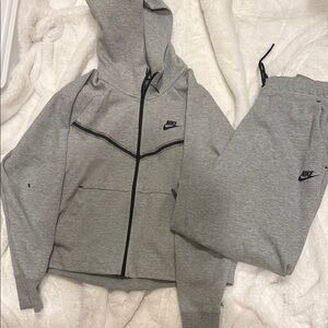 Nike Gray Tracksuit Set Nike Tech set